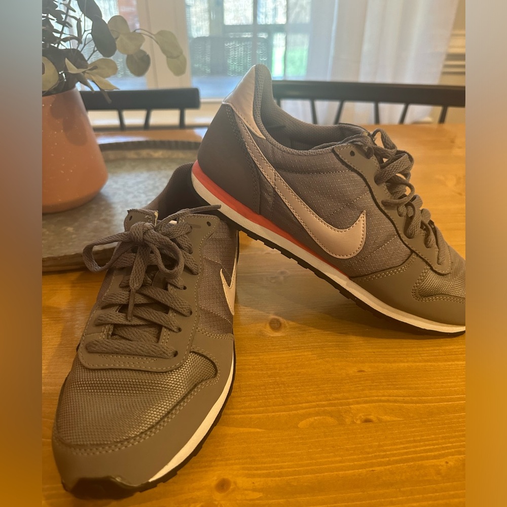 Nike - Genicco - Gray - Women’s 8.5